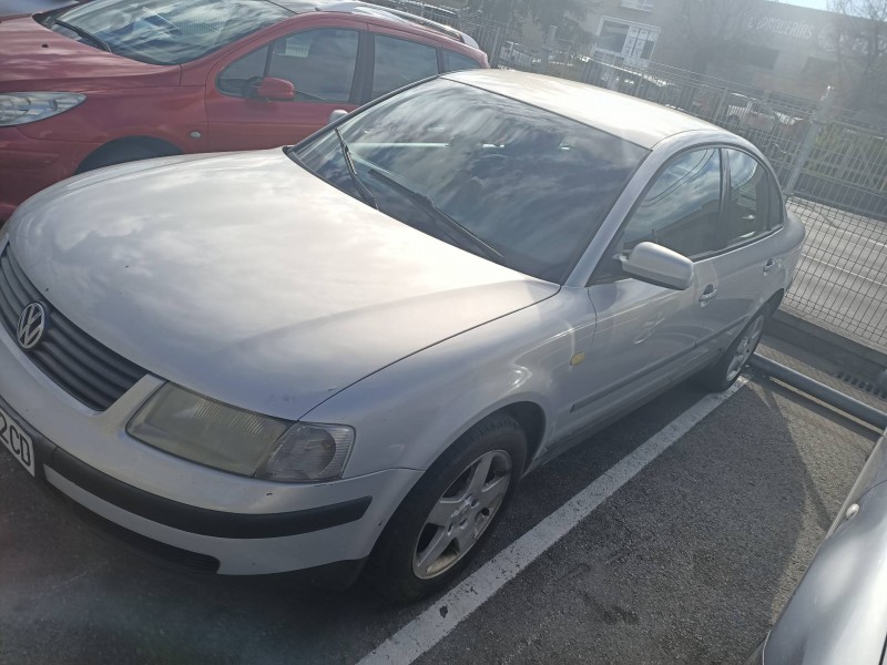 volkswagen passat berlina (3b2) del año 1999