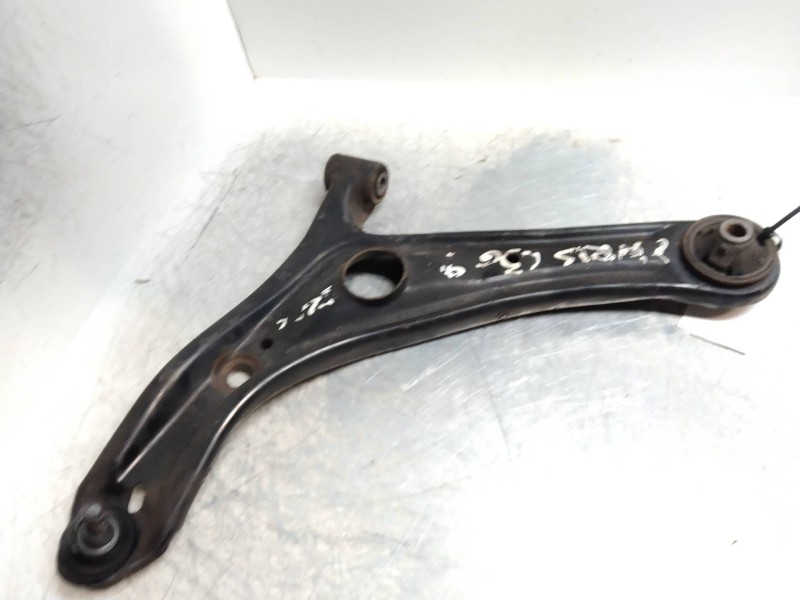 Recambio de brazo suspension inferior delantero izquierdo para toyota yaris (ncp1/nlp1/scp1) 1.3 cat referencia OEM IAM   