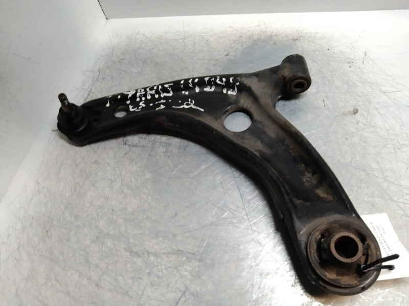 Recambio de brazo suspension inferior delantero izquierdo para toyota yaris 1.4 turbodiesel cat referencia OEM IAM   