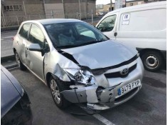 toyota auris del año 2007