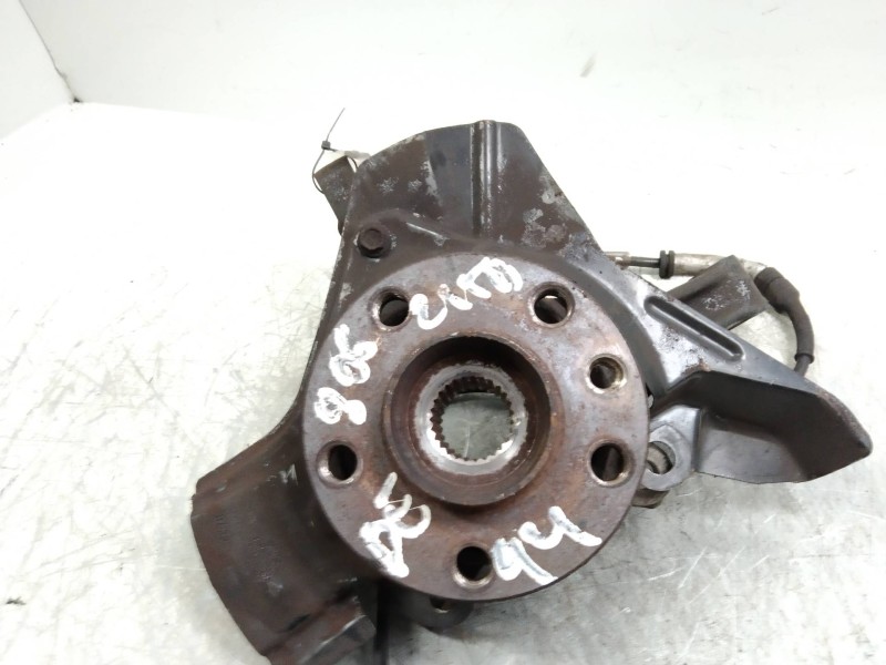 Recambio de mangueta delantera derecha para peugeot 806 svdt referencia OEM IAM   