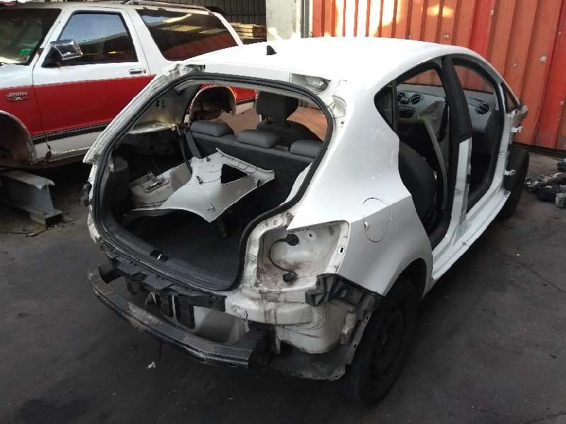 seat ibiza (6j5) del año 2010