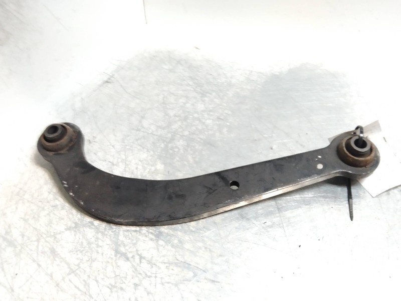 Recambio de tirante trasero derecho para toyota avensis berlina (t25) 1.8 16v cat referencia OEM IAM   