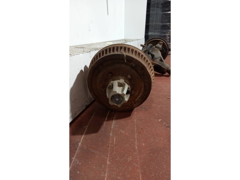 Recambio de puente delantero para u.m.m. jabato 4x4 2.5d referencia OEM IAM   TAMBOR Recambio de puente delantero para u.m.m. jabato 4x4 2.5d referencia OEM IAM   TAMBOR