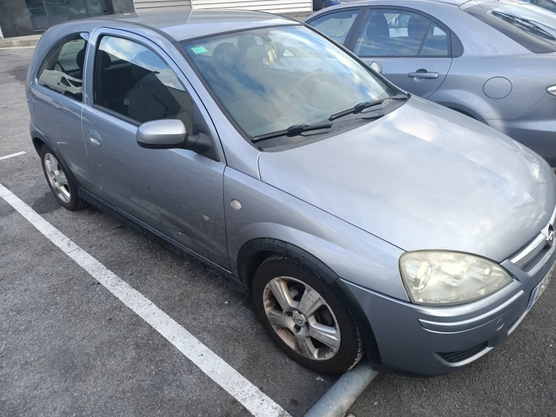 opel corsa c del año 2004
