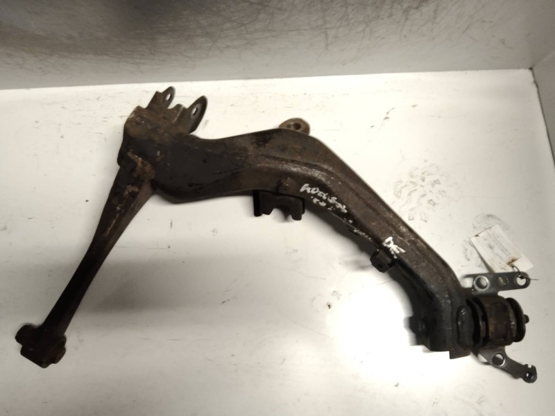 Recambio de brazo suspension inferior trasero derecho para toyota avensis wagon (t25) 2.0 turbodiesel cat referencia OEM IAM   