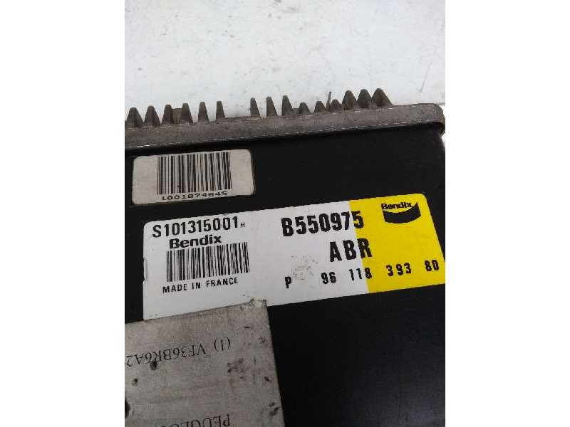 Recambio de centralita abs para peugeot 605 referencia OEM IAM S101315001H 9611839380 B550975