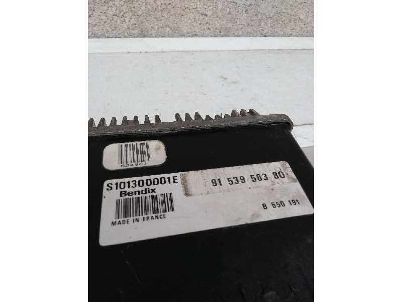 Recambio de centralita abs para peugeot 405 berlina referencia OEM IAM S101300001E 9153956380 B550191