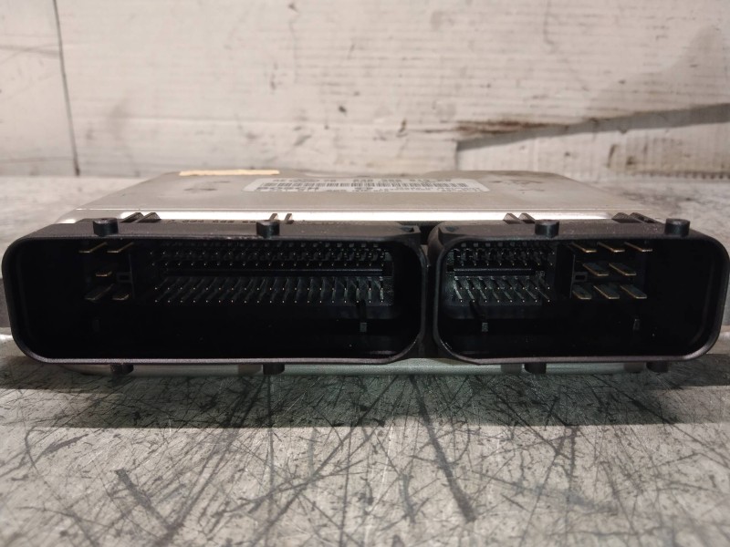 Recambio de centralita motor uce para volkswagen passat berlina (3b3) comfortline referencia OEM IAM 0281011205 038906019KD EDC1