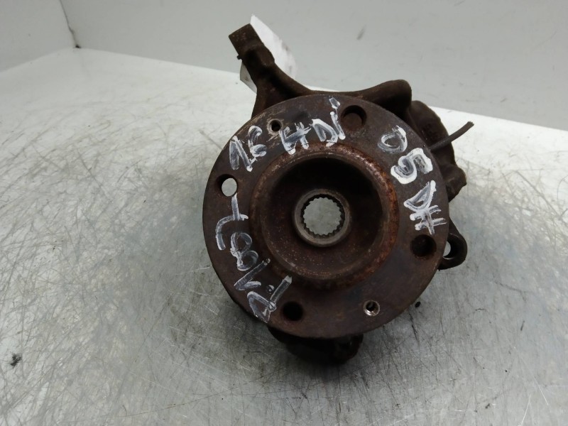 Recambio de mangueta delantera derecha para peugeot 1007 1.4 hdi referencia OEM IAM   