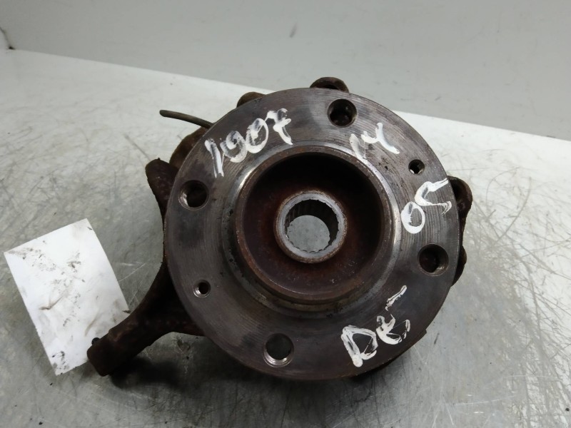 Recambio de mangueta delantera derecha para peugeot 1007 1.4 referencia OEM IAM   