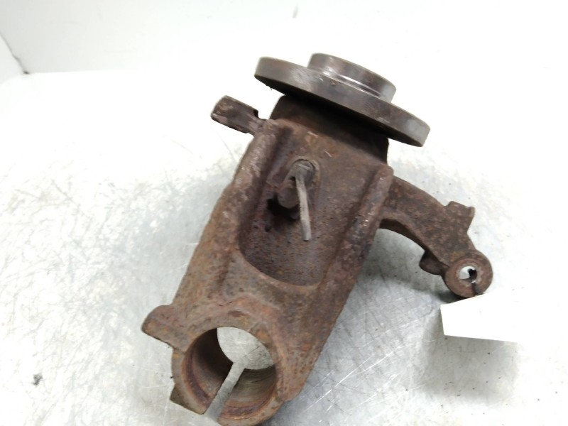 Recambio de mangueta delantera derecha para peugeot 1007 1.4 referencia OEM IAM   