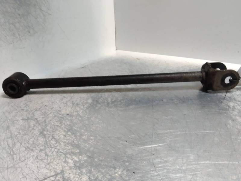 Recambio de tirante trasero derecho para toyota avensis berlina (t 22) 2.0 turbodiesel cat referencia OEM IAM   