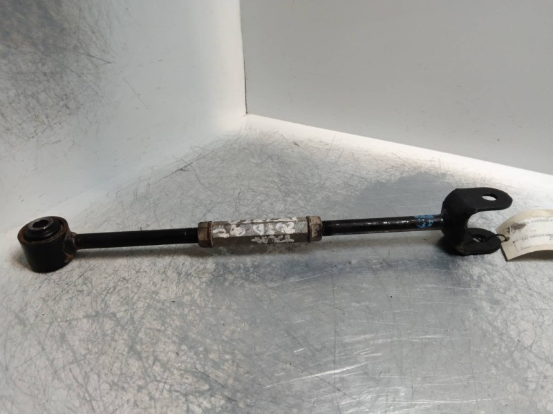 Recambio de tirante trasero derecho para toyota avensis berlina (t 22) 2.0 turbodiesel cat referencia OEM IAM   