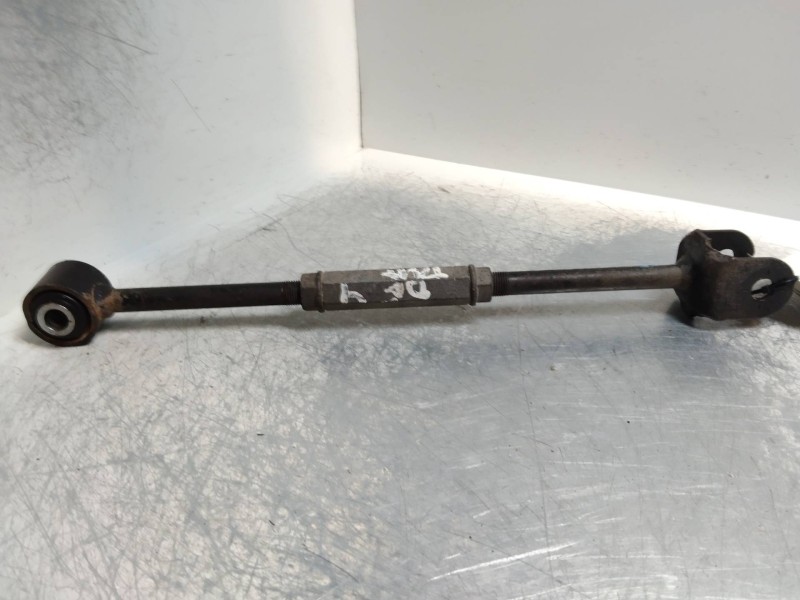 Recambio de tirante trasero derecho para toyota avensis berlina (t 22) 2.0 turbodiesel cat referencia OEM IAM   