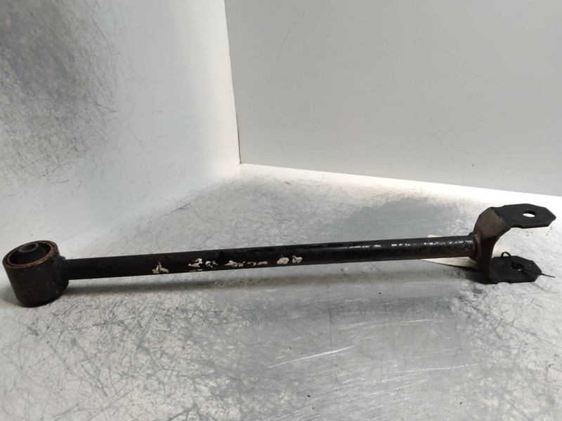 Recambio de tirante trasero derecho para toyota avensis berlina (t 22) 2.0 turbodiesel cat referencia OEM IAM   