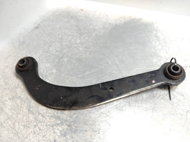 Recambio de tirante trasero izquierdo para toyota avensis berlina (t25) 2.2 d-4d cat referencia OEM IAM   