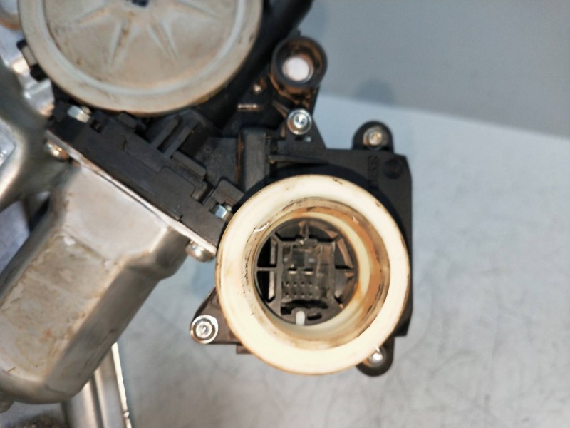 Recambio de elevalunas trasero izquierdo para toyota avensis (t27) premium referencia OEM IAM 8570102010 96191920101 6984005131 