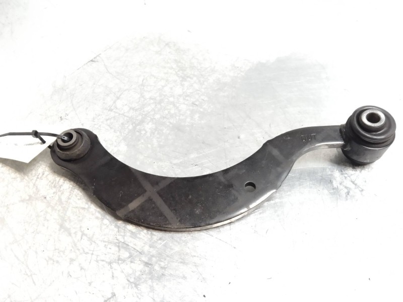 Recambio de tirante trasero izquierdo para toyota avensis cross sport (t27) advance referencia OEM IAM   