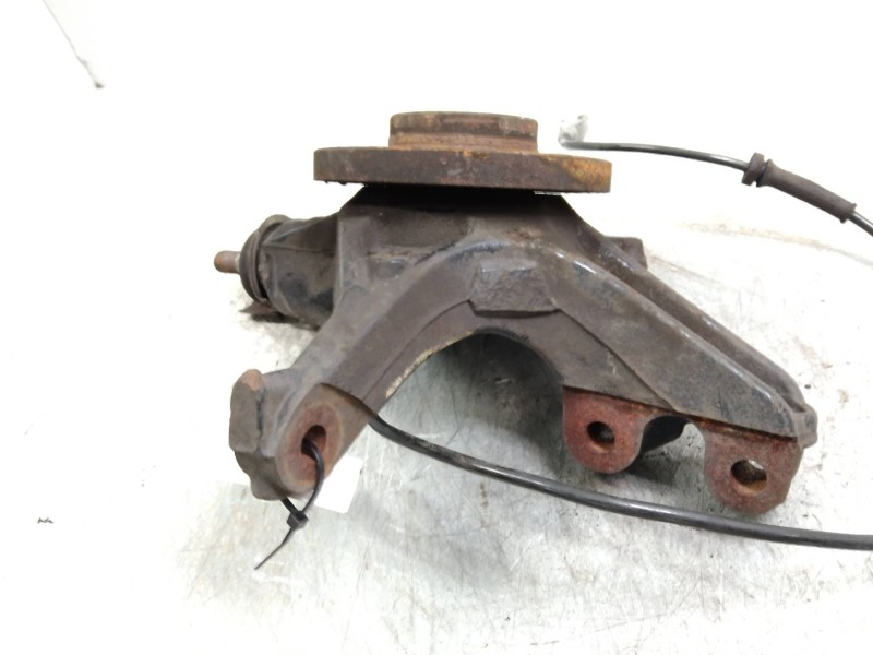 Recambio de mangueta delantera izquierda para peugeot 3008 premium referencia OEM IAM   