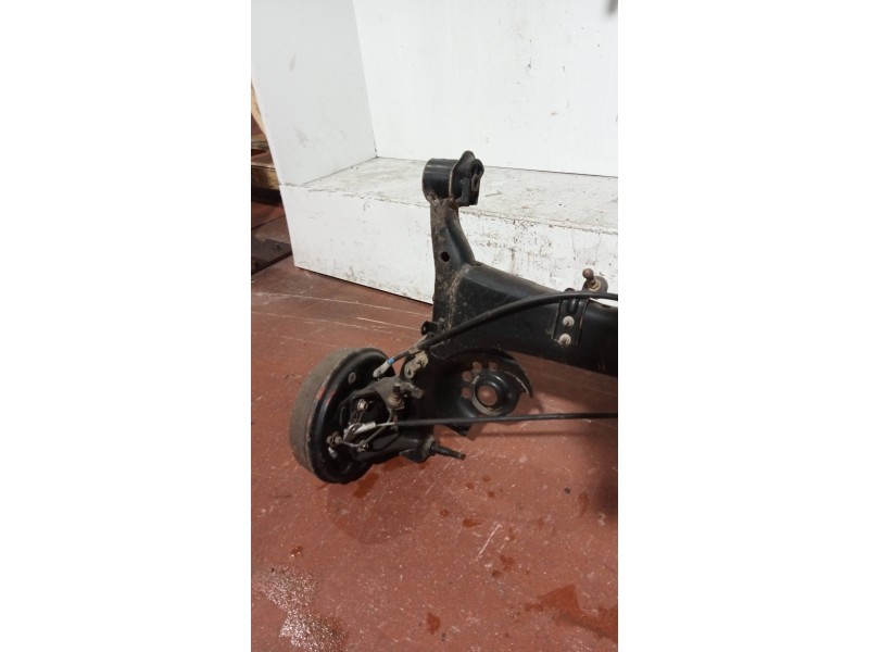 Recambio de puente trasero para toyota yaris verso (ncp2/nlp2) 1.3 linea sol referencia OEM IAM   TAMBOR