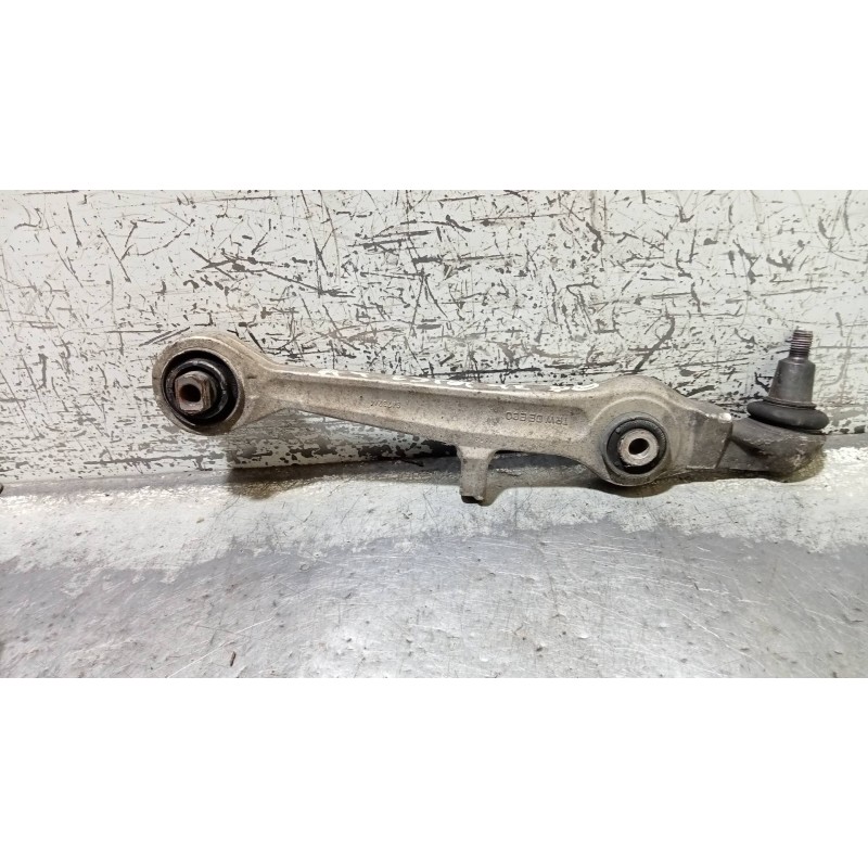 Recambio de brazo suspension inferior delantero derecho para audi a4 avant (b5) 2.5 tdi referencia OEM IAM 4D047155P  