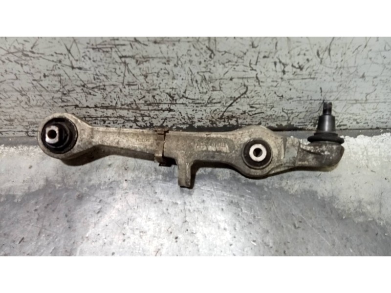 Recambio de brazo suspension inferior delantero izquierdo para audi a4 avant (b5) 2.5 tdi referencia OEM IAM 4D0407155P  
