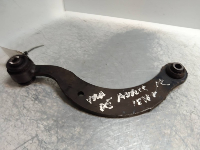 Recambio de brazo suspension inferior trasero derecho para toyota auris touring sports (e18) 1.8 16v cat (híbrido) referencia OE