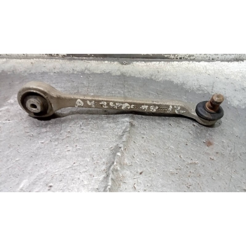 Recambio de brazo suspension superior delantero izquierdo para audi a4 avant (b5) 2.5 tdi referencia OEM IAM 8D0407507E  