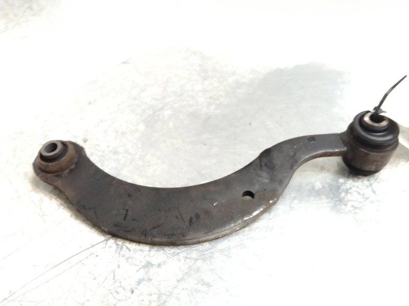 Recambio de brazo suspension inferior trasero izquierdo para toyota auris touring sports (e18) 1.8 16v cat (híbrido) referencia 
