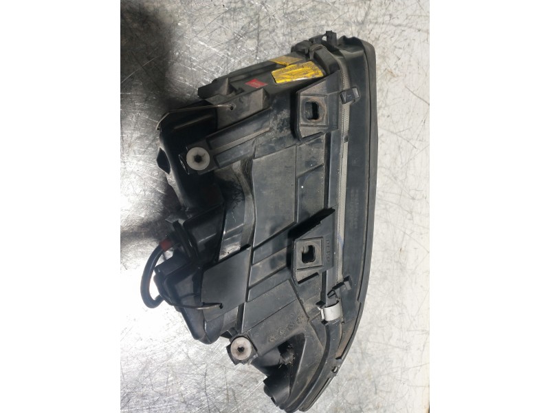 Recambio de faro derecho para audi allroad quattro (4b5) 2.5 tdi (132kw) referencia OEM IAM  5DV00776015 