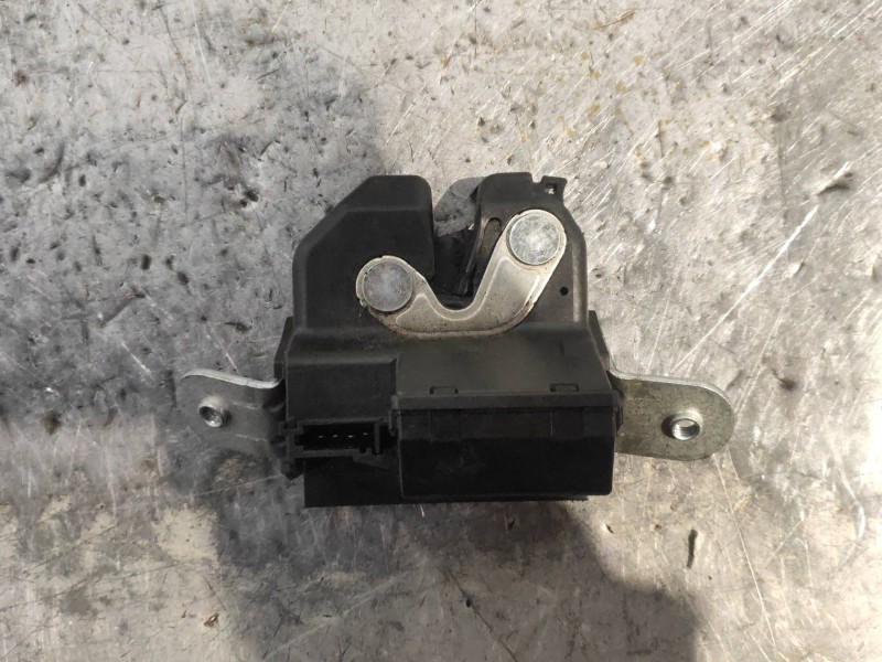 Recambio de motor cierre centralizado porton para abarth nuova 500 (150) 595 competizione referencia OEM IAM 55701971  
