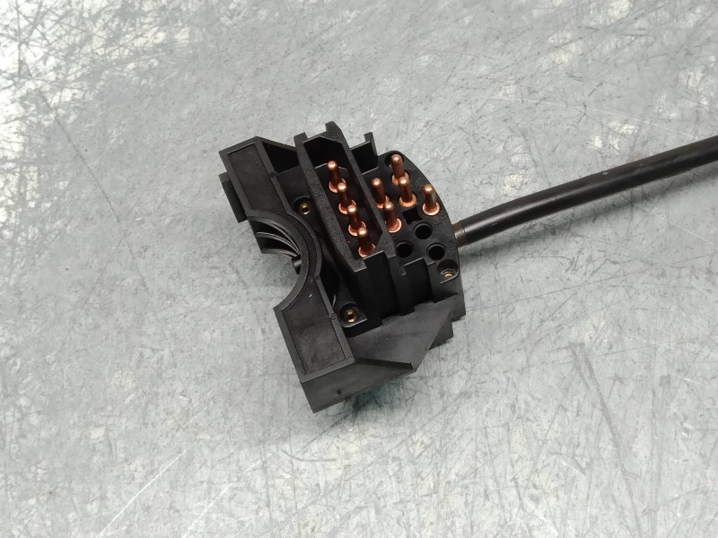 Recambio de mando luces para ford fiesta berl./express l referencia OEM IAM 77FG13335AA  