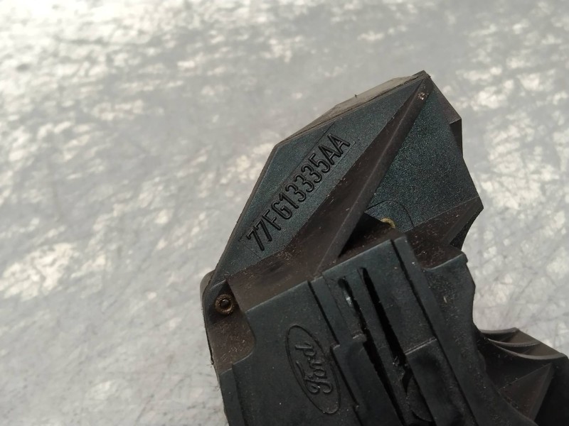 Recambio de mando luces para ford fiesta berl./express l referencia OEM IAM 77FG13335AA  