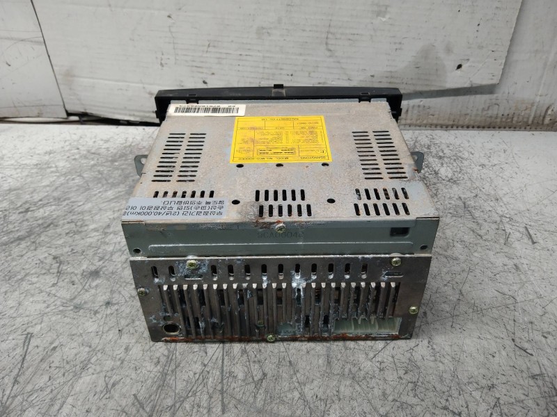 Recambio de sistema audio / radio cd para ssangyong rexton 270 xvt limited referencia OEM IAM MCD8300E2  
