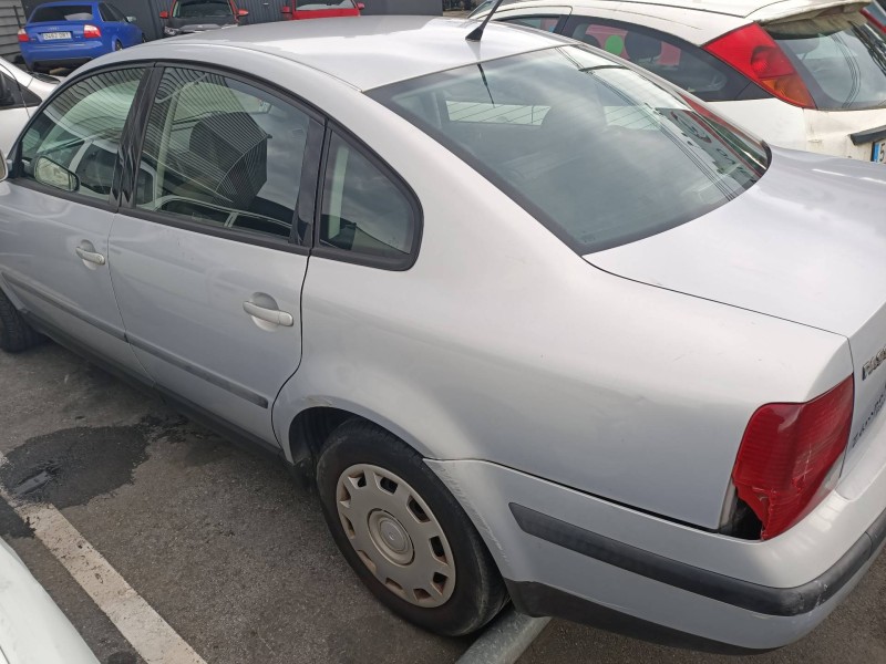 volkswagen passat berlina (3b2) del año 1999