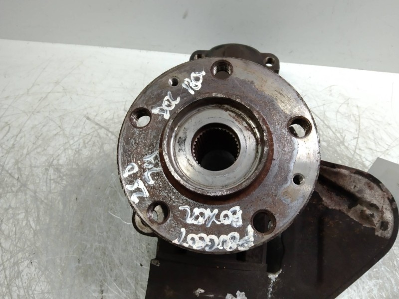 Recambio de mangueta delantera izquierda para peugeot boxer caja cerrada (rs2850)(230)(´02) 1400 d techo elevado referencia OEM 