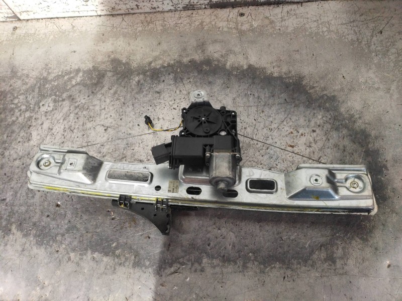 Recambio de elevalunas trasero derecho para opel zafira tourer excellence referencia OEM IAM 13260142 927208105 