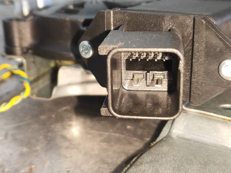 Recambio de elevalunas trasero derecho para opel zafira tourer excellence referencia OEM IAM 13260142 927208105 