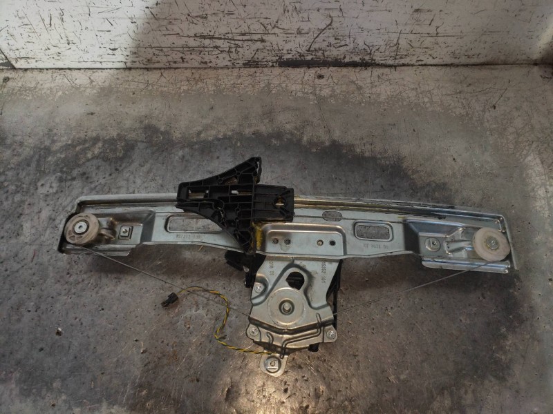 Recambio de elevalunas trasero derecho para opel zafira tourer excellence referencia OEM IAM 13260142 927208105 