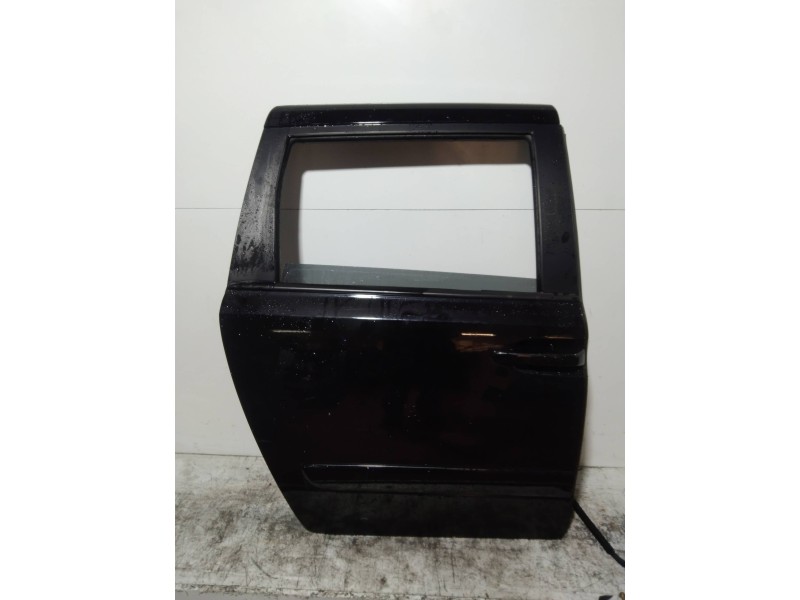 Recambio de puerta trasera derecha para kia carnival 2.9 crdi cat referencia OEM IAM   5P