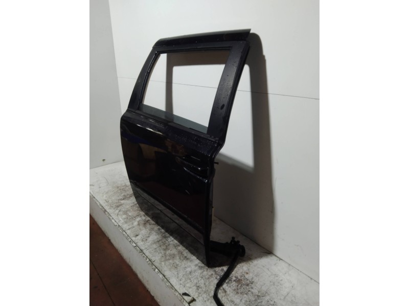 Recambio de puerta trasera derecha para kia carnival 2.9 crdi cat referencia OEM IAM   5P