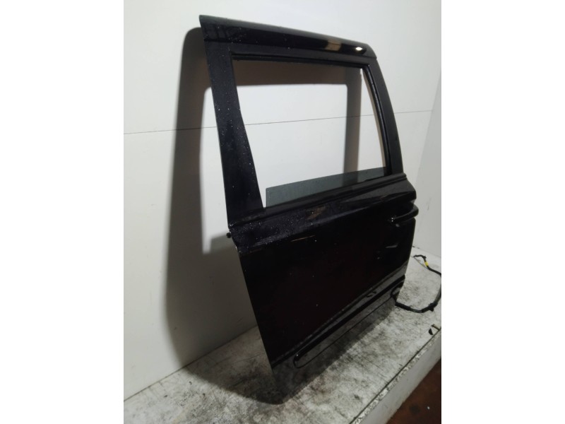Recambio de puerta trasera derecha para kia carnival 2.9 crdi cat referencia OEM IAM   5P