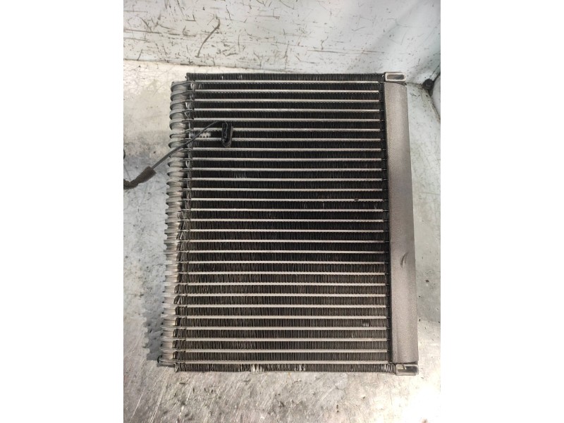 Recambio de evaporador aire acondicionado para kia carnival 2.9 crdi cat referencia OEM IAM   