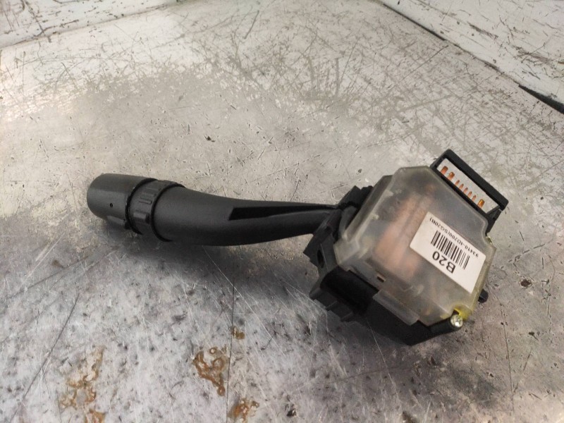 Recambio de mando luces para kia carnival 2.9 crdi cat referencia OEM IAM 934104D200  