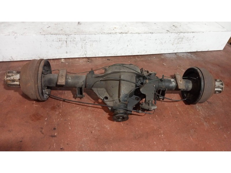 Recambio de puente trasero para renault b 120.65 sofim referencia OEM IAM  RUEDA GEMELA TAMBOR