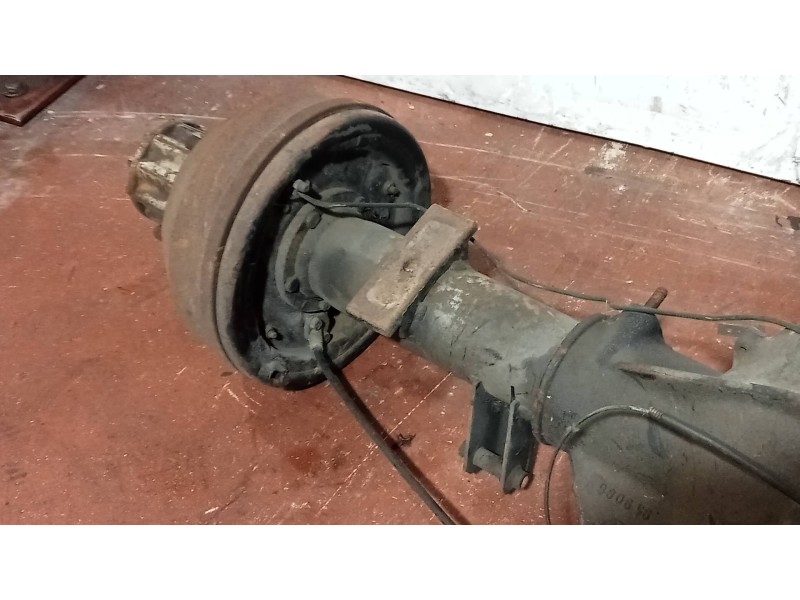 Recambio de puente trasero para renault b 120.65 sofim referencia OEM IAM  RUEDA GEMELA TAMBOR