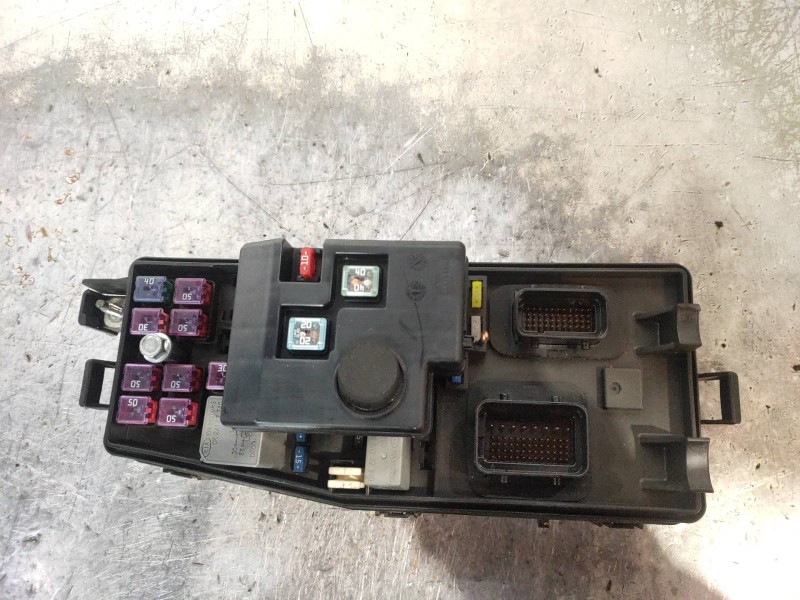 Recambio de caja reles / fusibles para kia carnival 2.9 crdi cat referencia OEM IAM 919504D050  