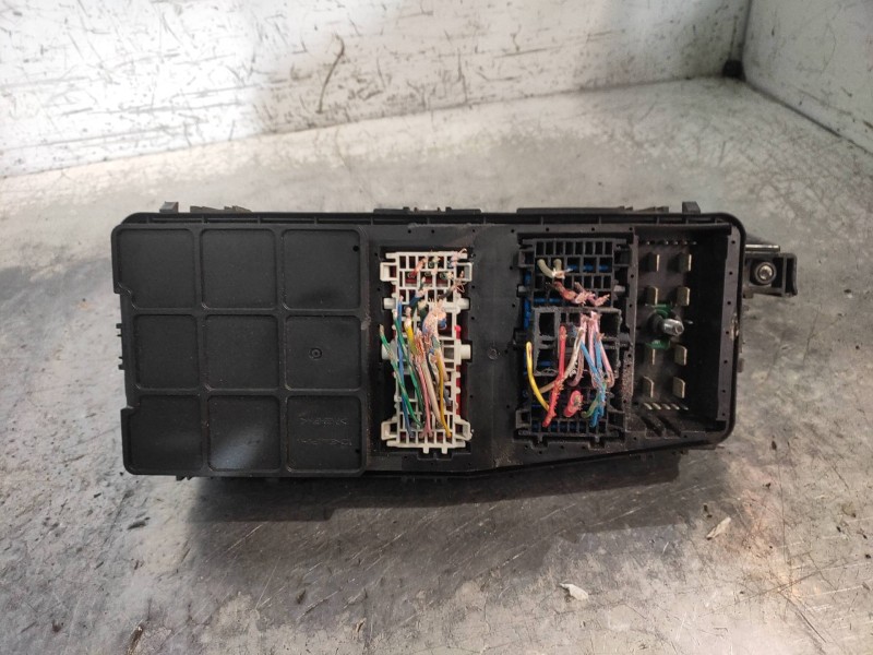 Recambio de caja reles / fusibles para kia carnival 2.9 crdi cat referencia OEM IAM 919504D050  