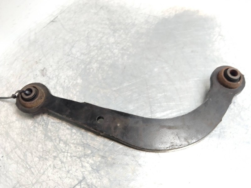 Recambio de brazo suspension inferior trasero derecho para toyota celica (t23) 1.8 16v cat referencia OEM IAM   